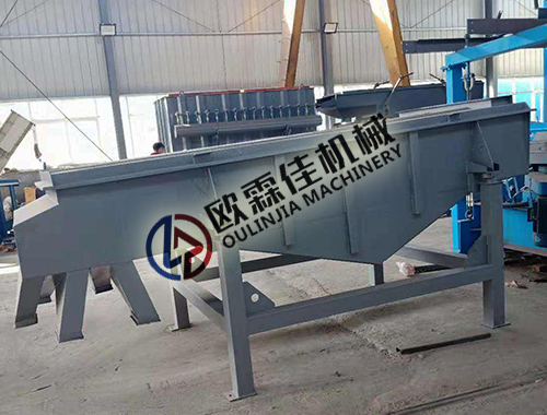 直線振動(dòng)篩的安裝斜度該如何調(diào)節(jié)？